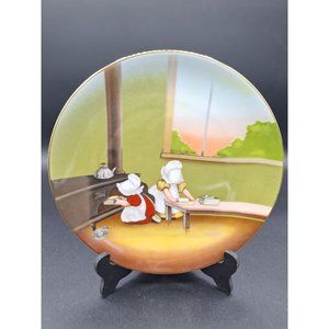 VINTAGE ROYAL BAYREUTH 1974 SUN~BONNET BABIES PLAYTIME PLATE SATURDAY BAKING